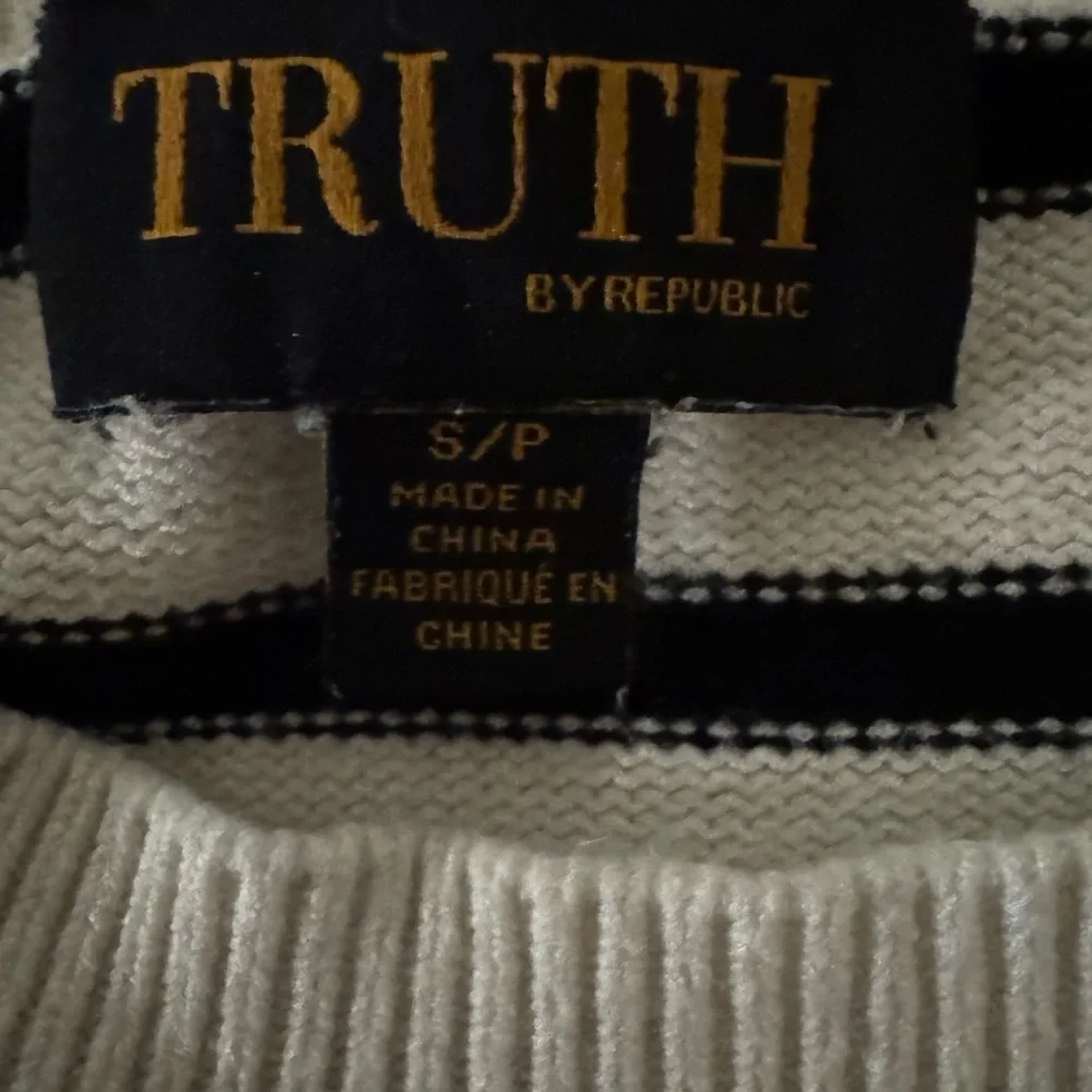 Truth by Republic Striped Knit Sweater Black White  Small - Picture 2 of 7
